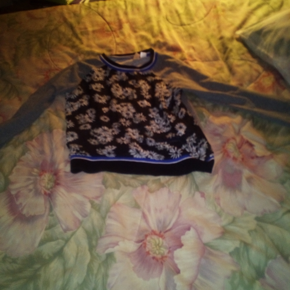 Beautiful grey floral long sleeve